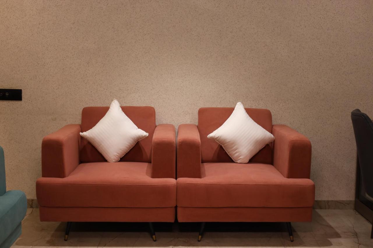 Lords Eco Inn Navsari Екстериор снимка