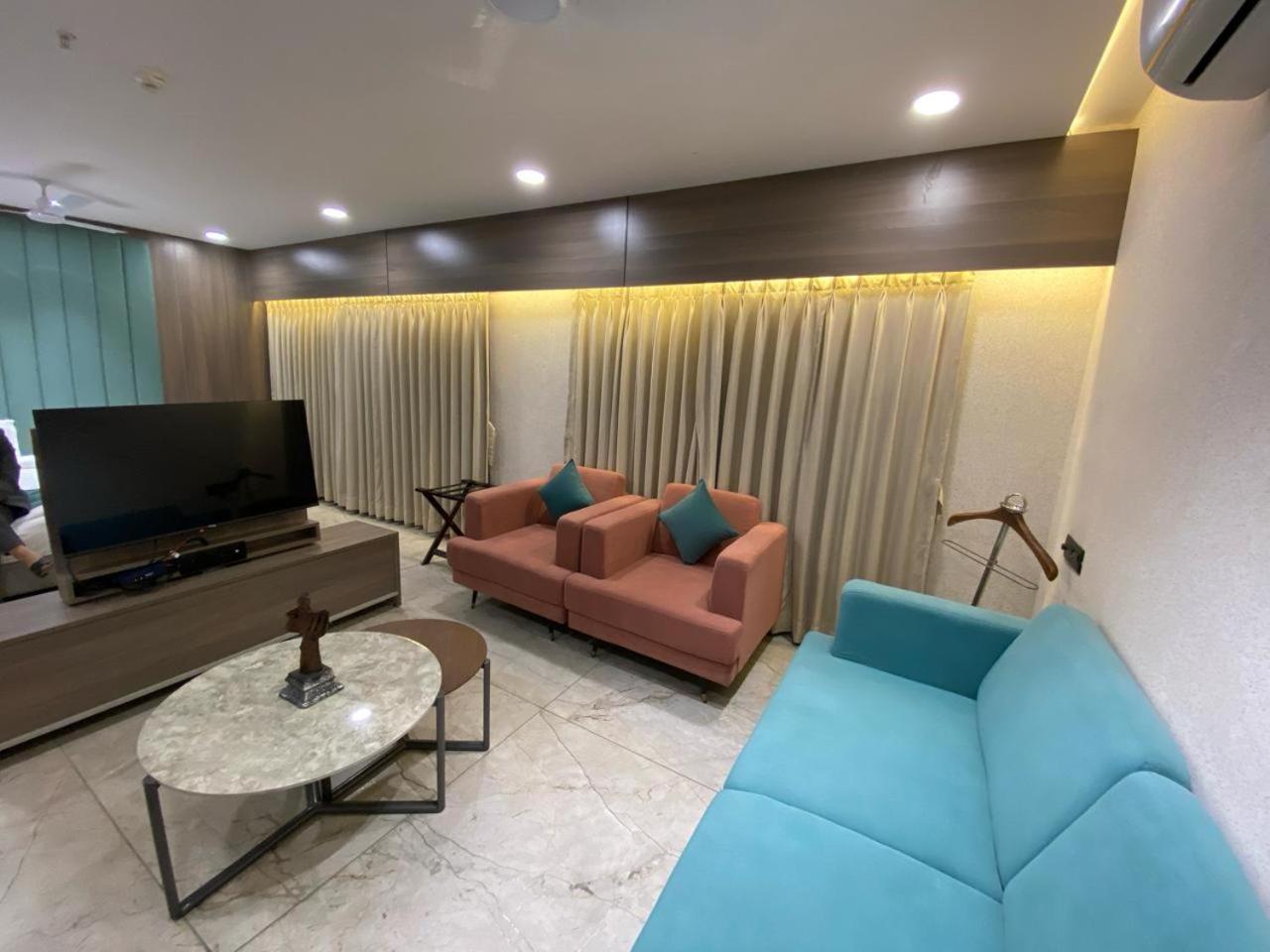 Lords Eco Inn Navsari Екстериор снимка